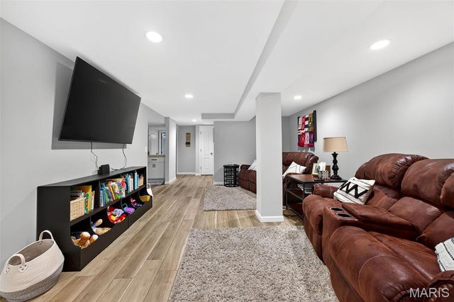 3629 Meadowglen Court, St Charles, MO 63303