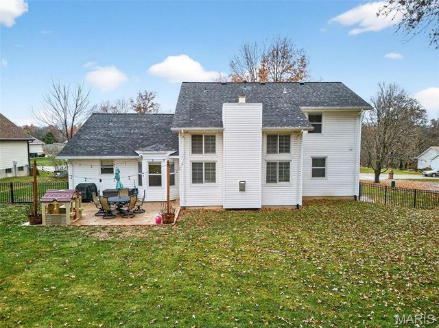 3629 Meadowglen Court, St Charles, MO 63303