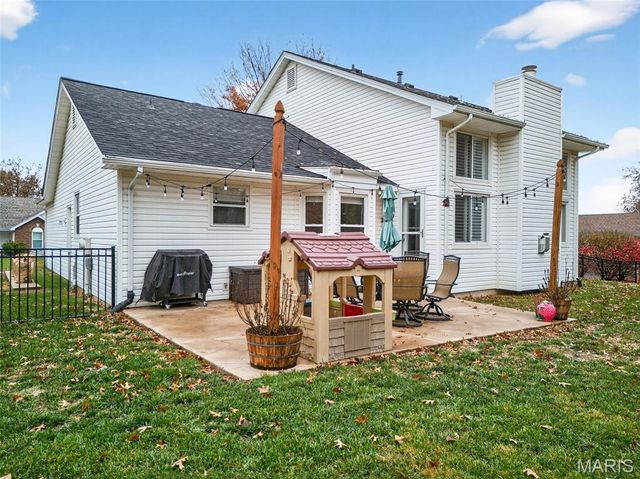 3629 Meadowglen Court, St Charles, MO 63303