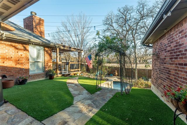 625 Palo Duro Drive, Hurst, TX 76054