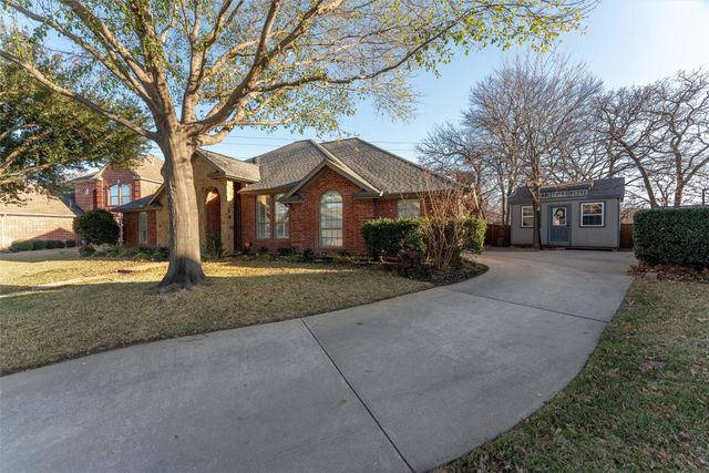 625 Palo Duro Drive, Hurst, TX 76054