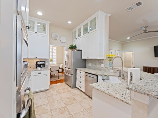 625 Palo Duro Drive, Hurst, TX 76054