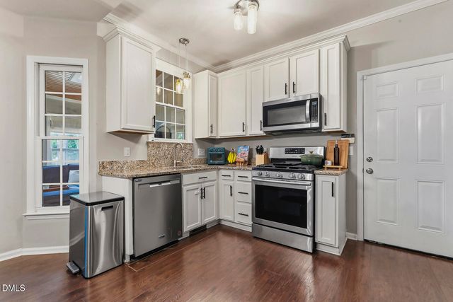 308 Burnt Pine Court, Apex, NC 27502