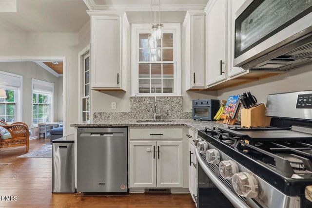 308 Burnt Pine Court, Apex, NC 27502