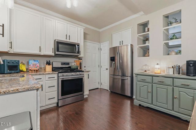 308 Burnt Pine Court, Apex, NC 27502