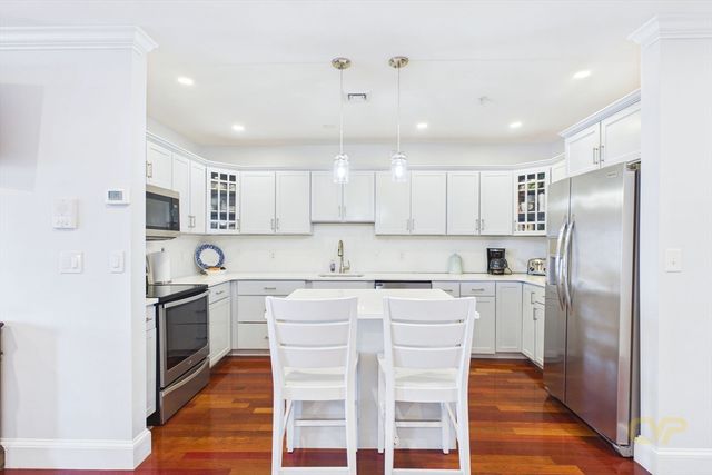 15 Park Ave 307, Hull, MA 02045