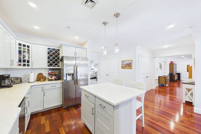 15 Park Ave 307, Hull, MA 02045