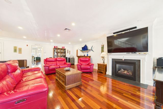 15 Park Ave 307, Hull, MA 02045