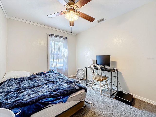 2626 NW 68TH AVE, Gainesville, FL 32653