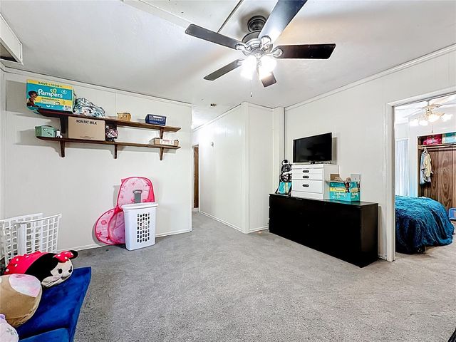 2626 NW 68TH AVE, Gainesville, FL 32653