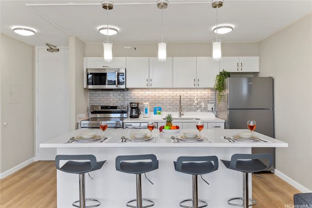 201 Ohua Avenue I-3303, Honolulu, HI 96815