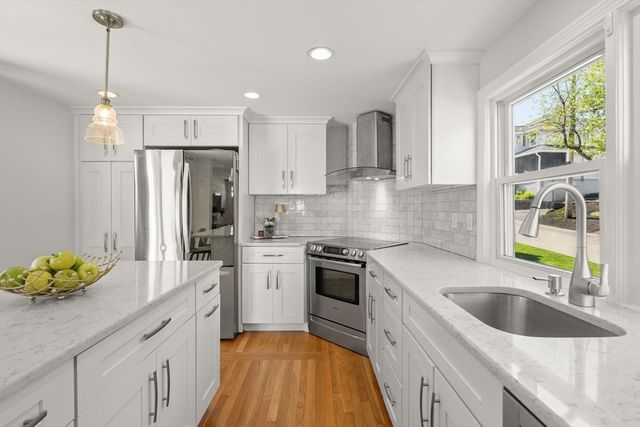 29 Willow Ave, Weymouth, MA 02191