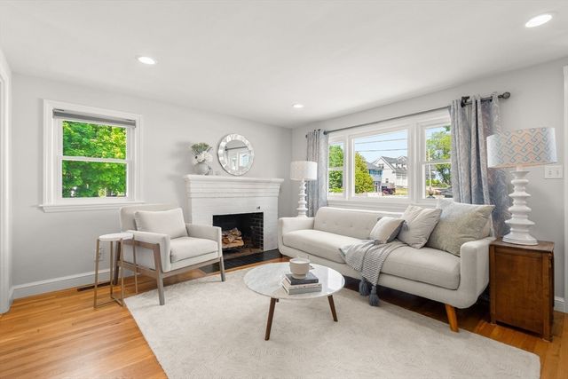 29 Willow Ave, Weymouth, MA 02191