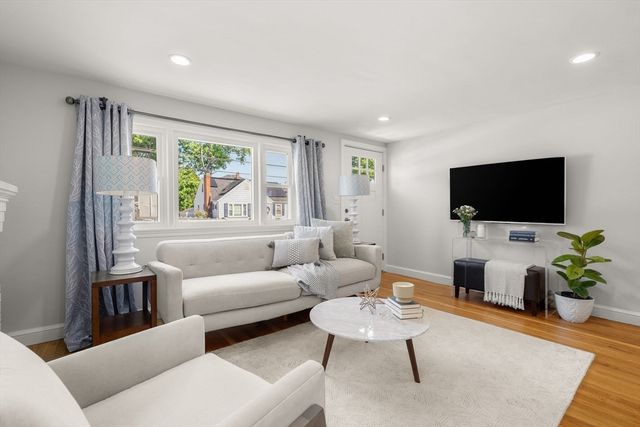 29 Willow Ave, Weymouth, MA 02191