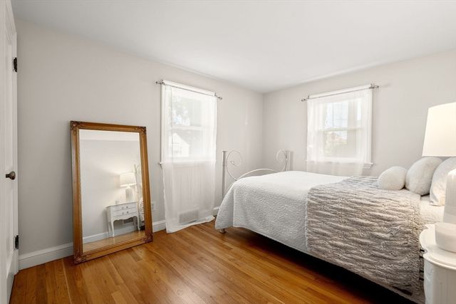 29 Willow Ave, Weymouth, MA 02191