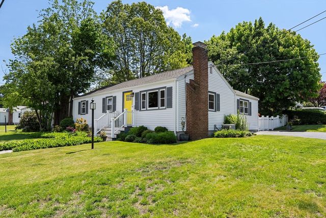 29 Willow Ave, Weymouth, MA 02191
