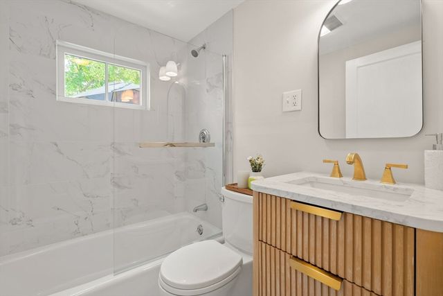 29 Willow Ave, Weymouth, MA 02191