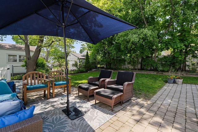 29 Willow Ave, Weymouth, MA 02191