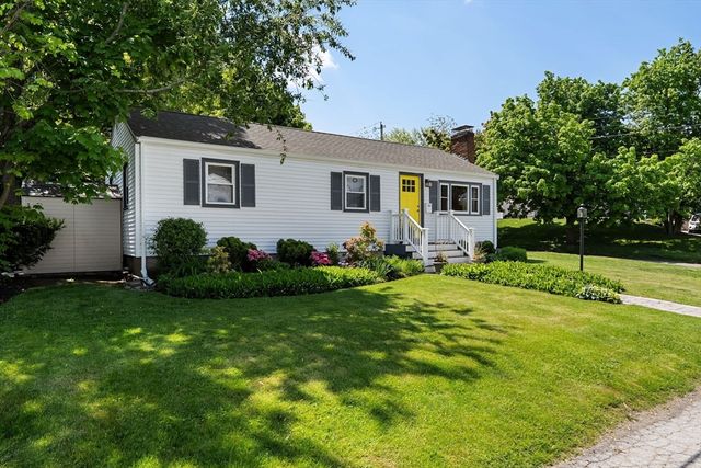 29 Willow Ave, Weymouth, MA 02191