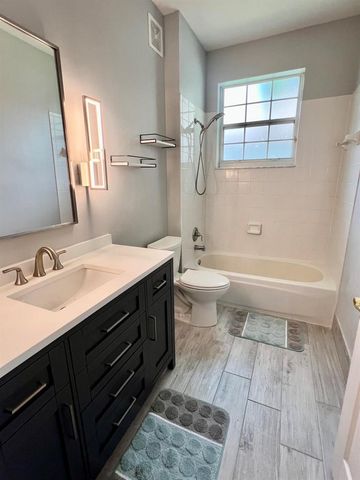 7801 S Aragon Boulevard 4, Sunrise, FL 33322
