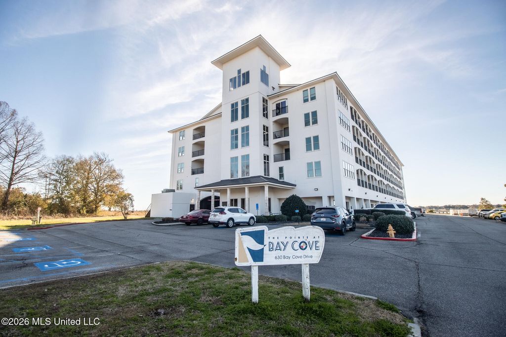 630 Bay Cove Drive, 212, Biloxi, MS 39532