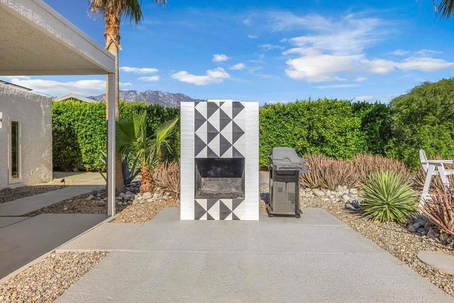 3450 E Chia Road, Palm Springs, CA 92262