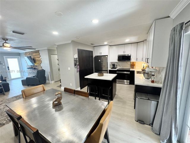 14849 SW 114th Ct, Miami, FL 33176