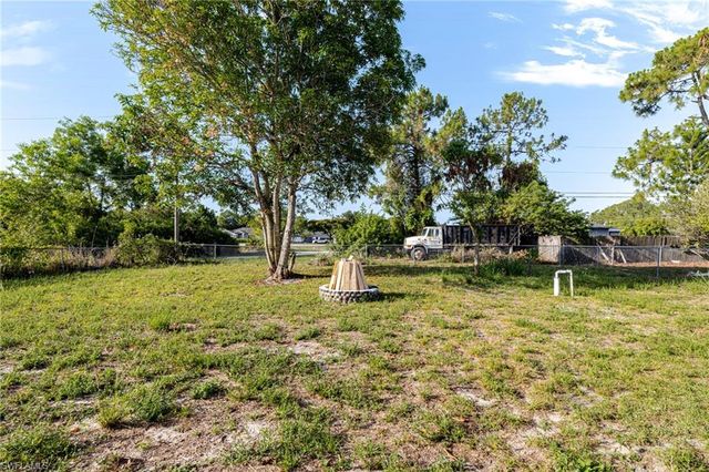 4211 5th ST W, Lehigh Acres, FL 33971