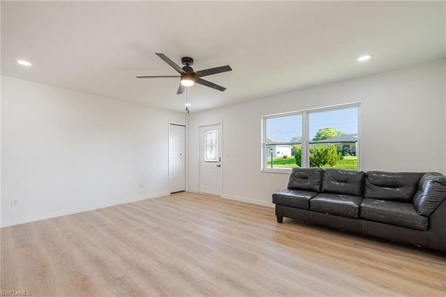 4211 5th ST W, Lehigh Acres, FL 33971