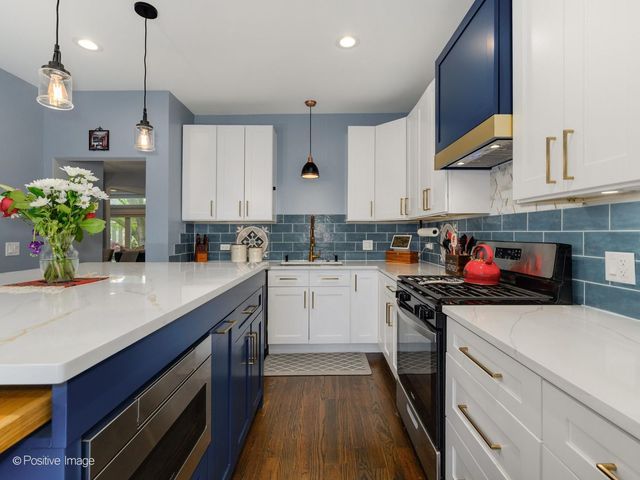 4637 W Patterson Avenue, Chicago, IL 60641