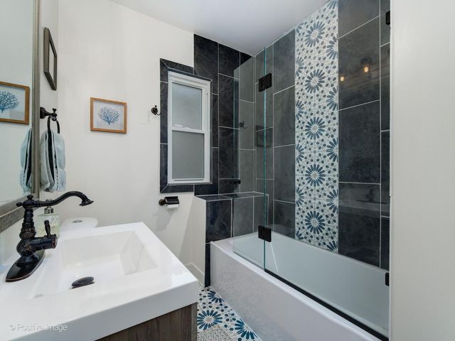4637 W Patterson Avenue, Chicago, IL 60641