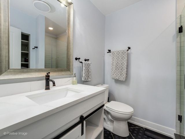 4637 W Patterson Avenue, Chicago, IL 60641