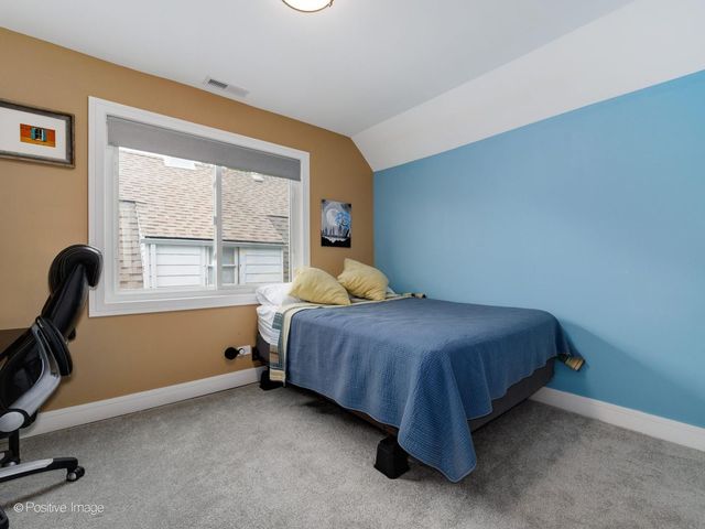 4637 W Patterson Avenue, Chicago, IL 60641