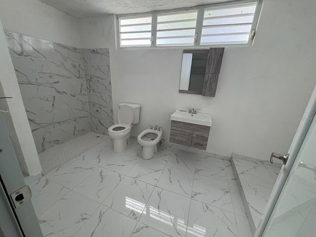 198 LOS PICACHOS, LA CUMBRE DEV., San Juan, PR 00926