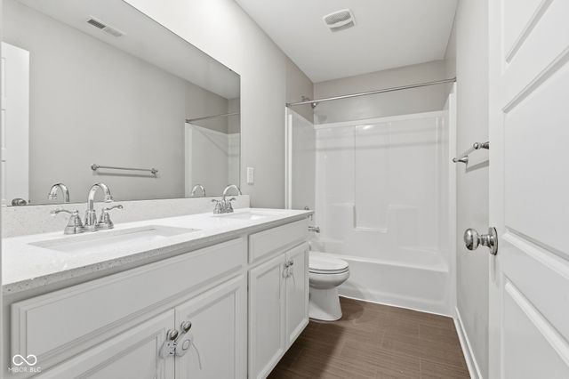 4781 W Safford Drive, New Palestine, IN 46163