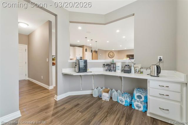 28085 Hummingdale Circle, Novi, MI 48377