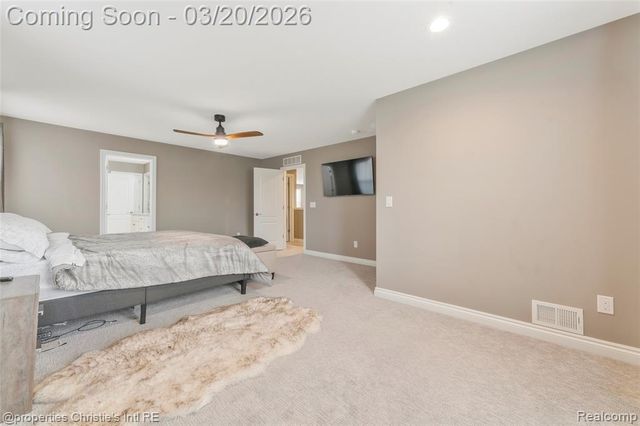 28085 Hummingdale Circle, Novi, MI 48377