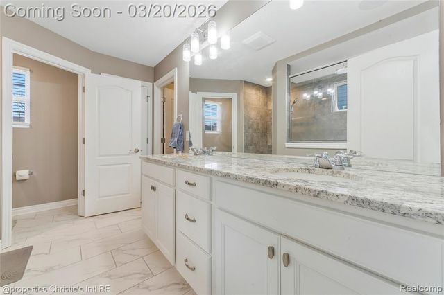 28085 Hummingdale Circle, Novi, MI 48377