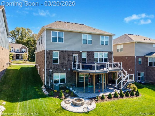 28085 Hummingdale Circle, Novi, MI 48377