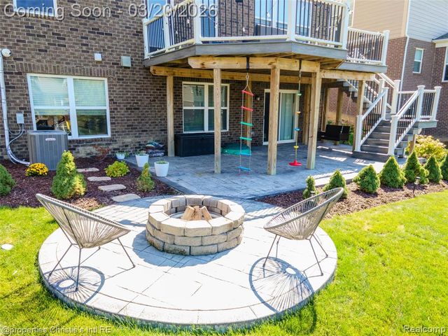 28085 Hummingdale Circle, Novi, MI 48377