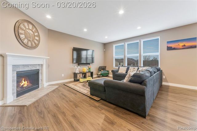 28085 Hummingdale Circle, Novi, MI 48377