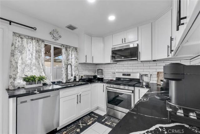 15970 Hyde Court, Fountain Valley, CA 92708