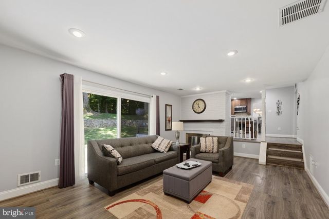 6144 SHIPLETT, Burke, VA 22015