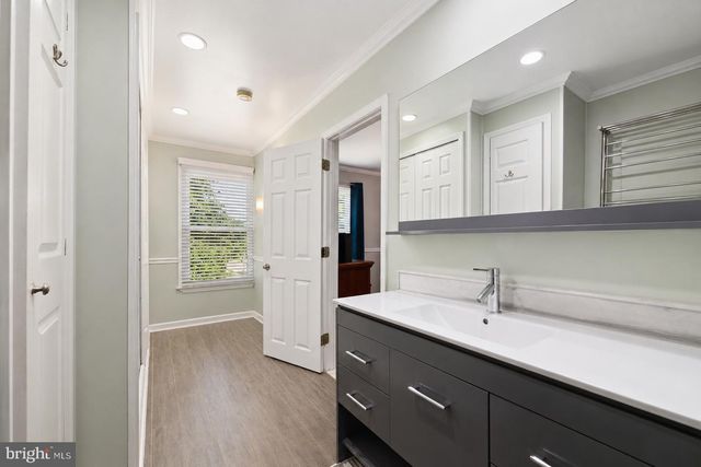 6144 SHIPLETT, Burke, VA 22015
