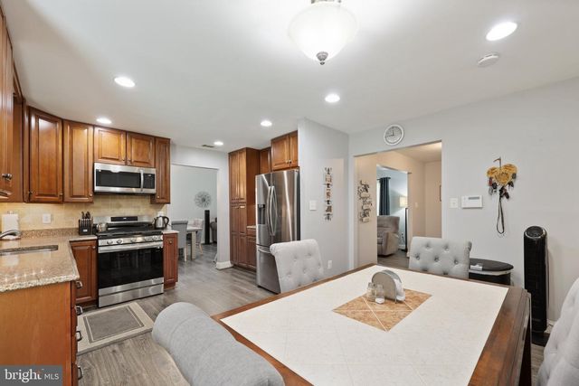 6144 SHIPLETT, Burke, VA 22015