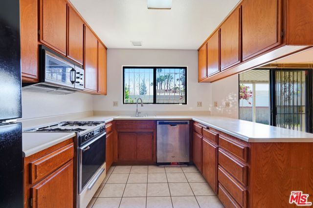 7042 Jon Allan Drive, Los Angeles, CA 91605