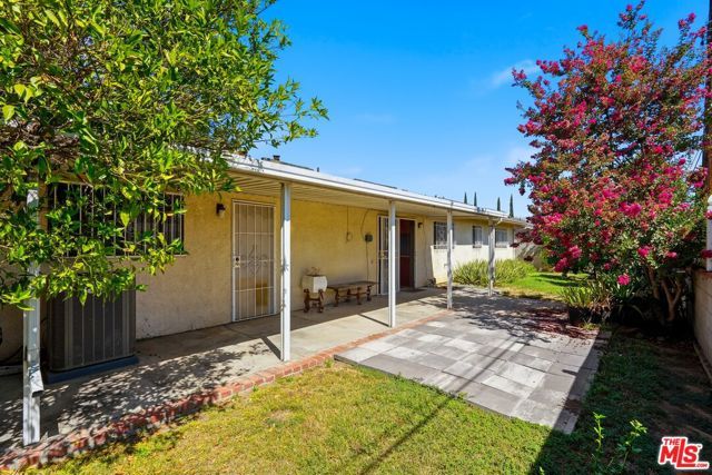 7042 Jon Allan Drive, Los Angeles, CA 91605