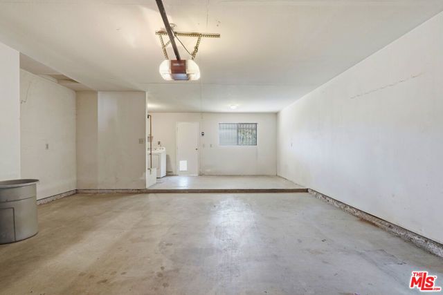 7042 Jon Allan Drive, Los Angeles, CA 91605