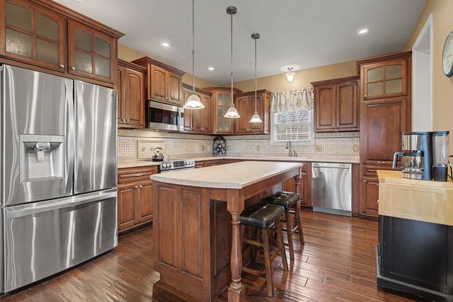 117 Bloomsbury Dr, Portland, TN 37148