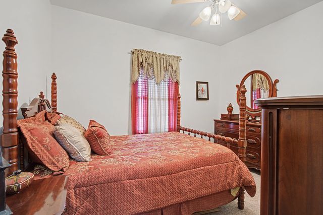 117 Bloomsbury Dr, Portland, TN 37148